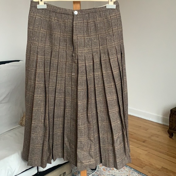 Skirt - Picture 2 of 5